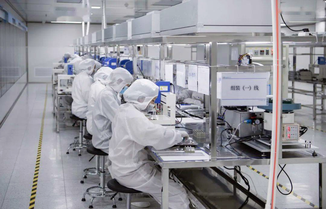 Automated TOSA/ROSA Assembly Line in Clean Room
